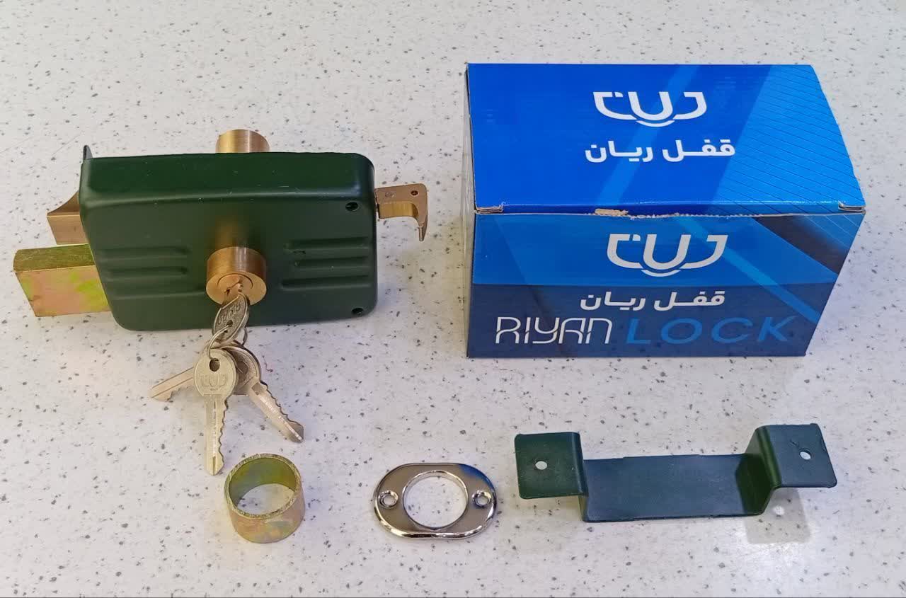 قفل حیاطی ریان کلید ویرویی کیفیت بسیار بالا و برنجی همراه با مقابلی